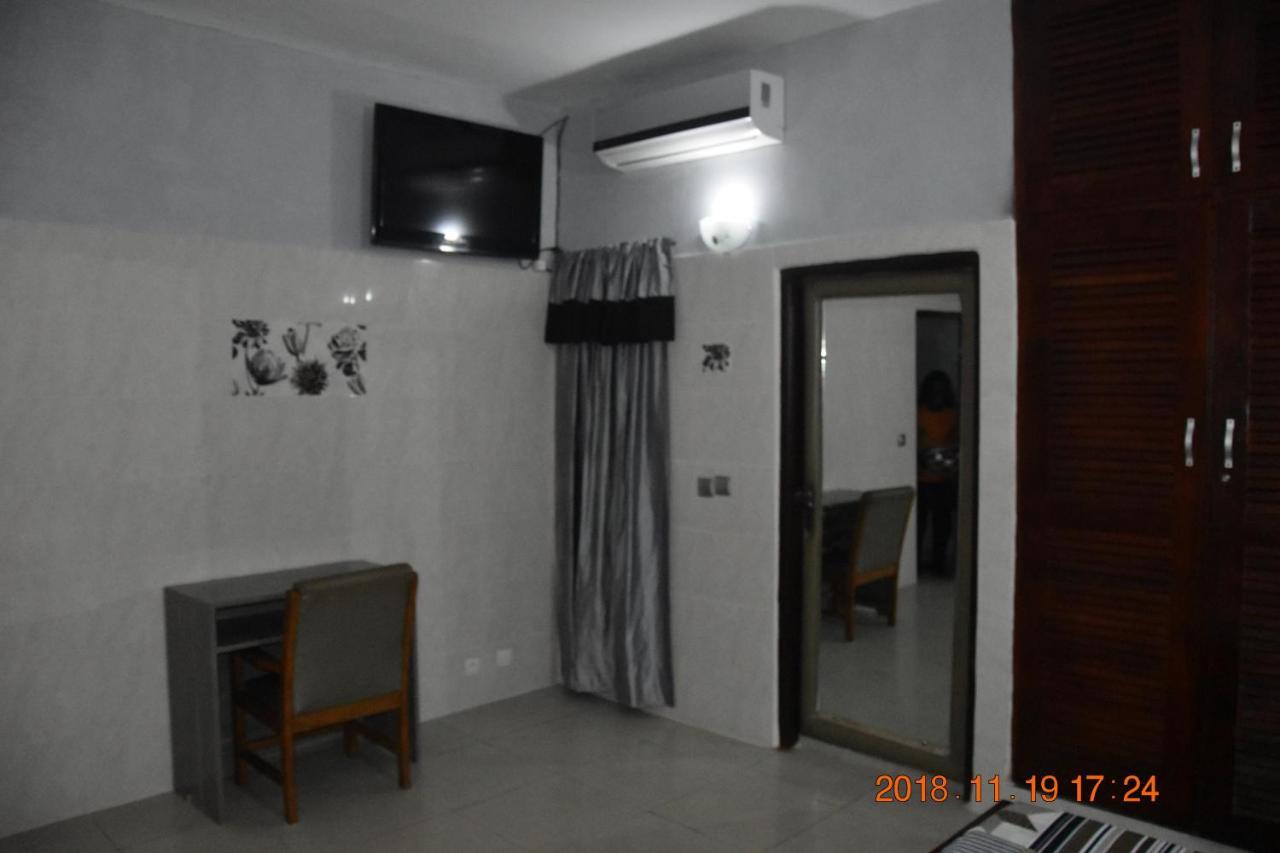 Hotel Residence Georges Colette Yopougon Ngoại thất bức ảnh